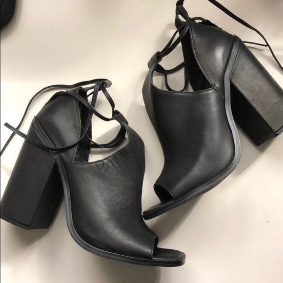 UNIF 94 heel - Picture 5 of 5